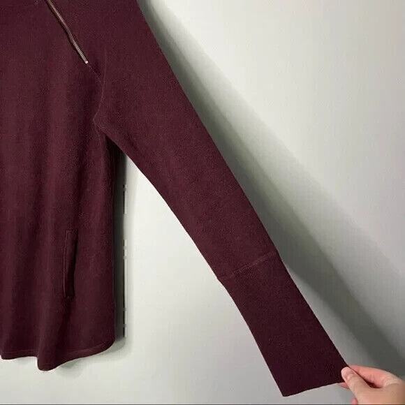 TAHARI Pullover Womens Size Small Shoulder Zip Detail Burgundy, Aubergine - Picture 4 of 8